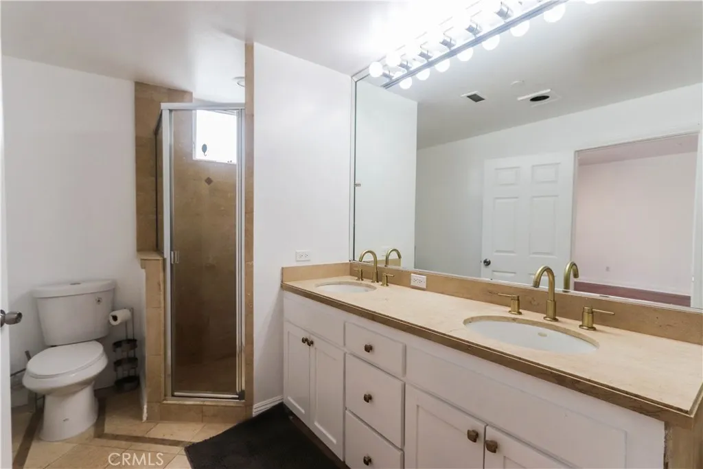 1020 Hilldale Avenue, West Hollywood, California 90069 home-pic-23